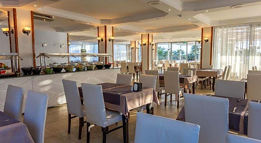 Sentinus Beach Hotel