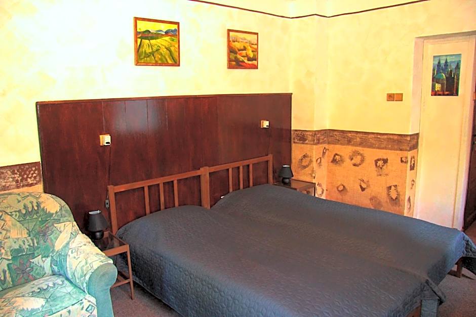 Villa Sunshine / Slunečna Vila