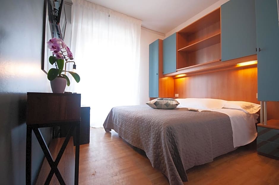 Hotel Crystal