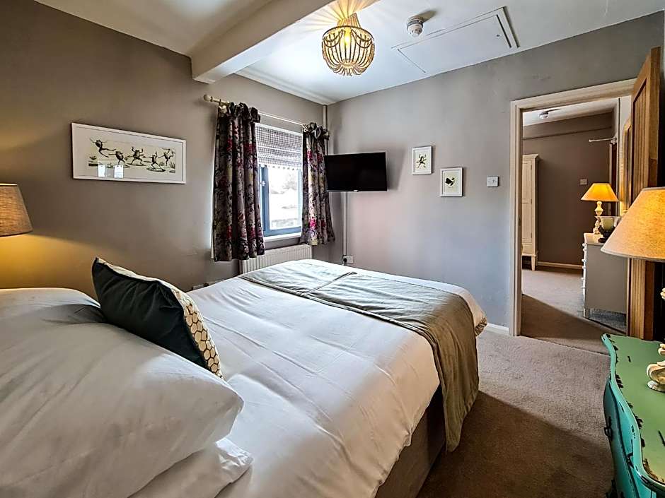 Photo 1 of 4 of Junior Suite