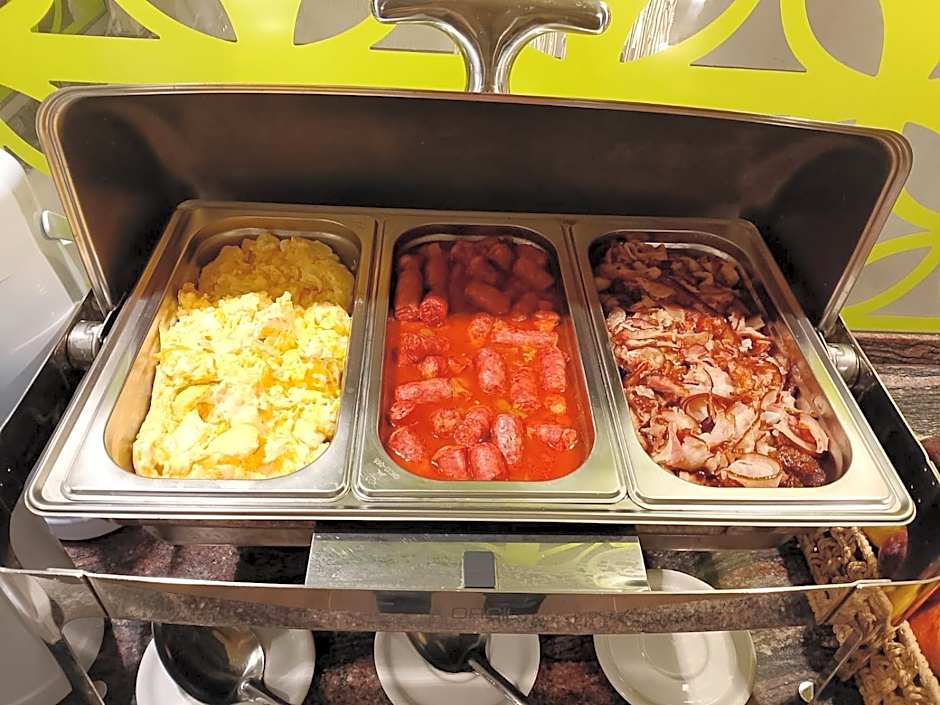 Downtown Santana Hotel