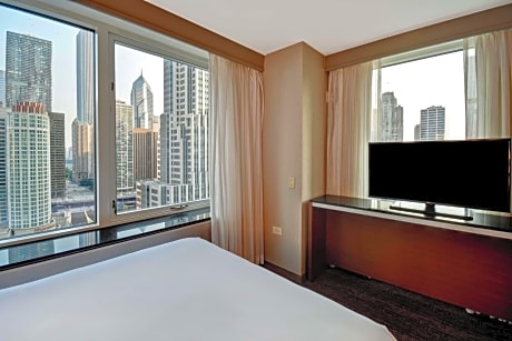 King Bed - 2 Rm Suite - Highfloor Cityview