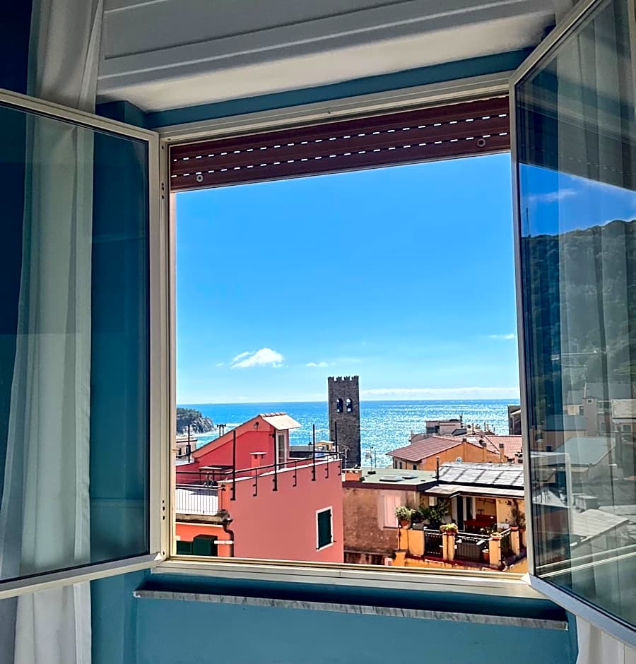 Photo 1 of 2 of Sea View