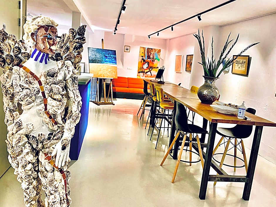 Atelier Raamwerk City Atelier Apartment for Friends and Families 125m2!