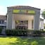 Super 8 by Wyndham Naples