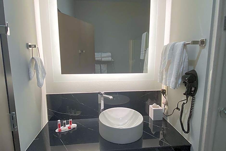 Baymont by Wyndham Madison South