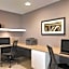 Country Inn & Suites by Radisson, Lawrence, KS