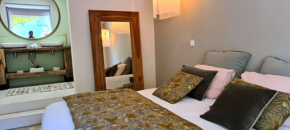 La Maison de Lyna - Suites de charme intra-muros avec parking & autonomie