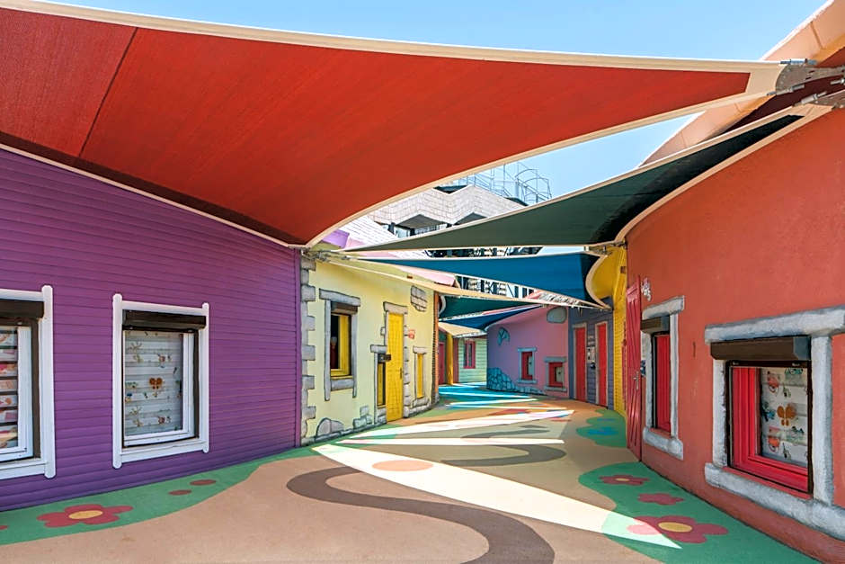 Papillon Belvil Holiday Village