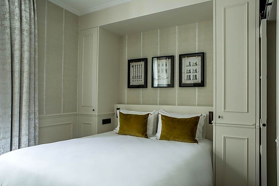 Photo 1 of 37 of Double Room