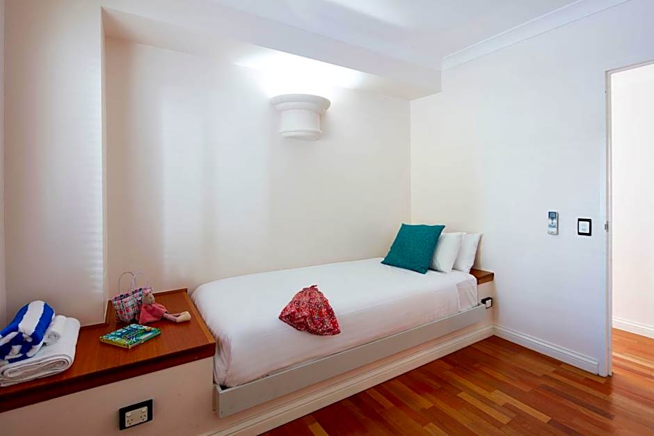 Alamanda Palm Cove Resort by Lancemore