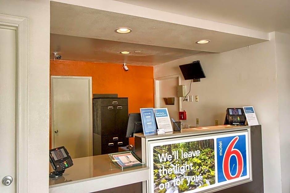 Motel 6-Everett, WA - North