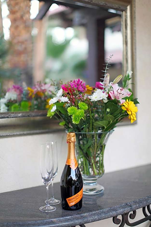 La Maison Hotel - Adults Only