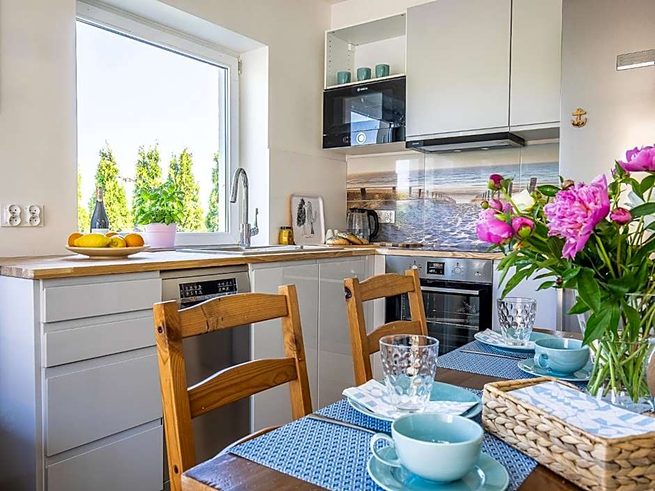 Seaview House with fireplace