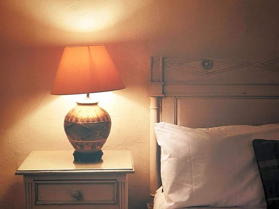 Walsh's Hotel and Apartments