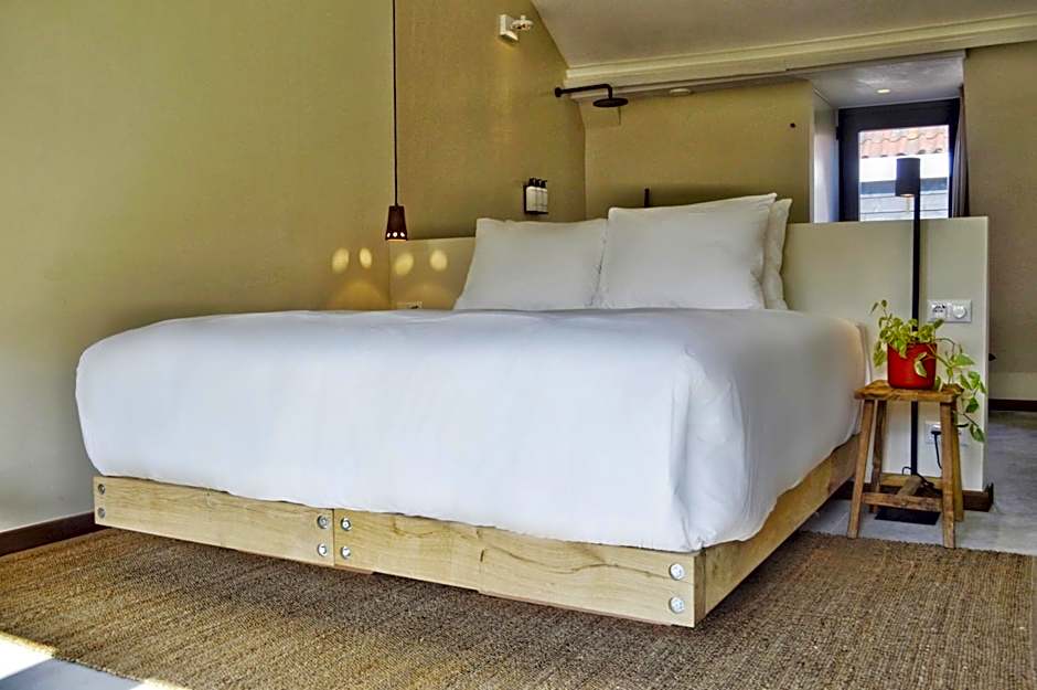 Van Heeckeren Apartments & Suites Nes