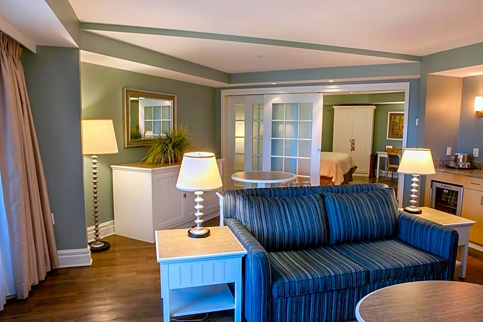 Watkins Glen Harbor Hotel