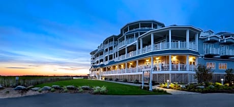 Madison Beach Hotel, Curio Collection by Hilton