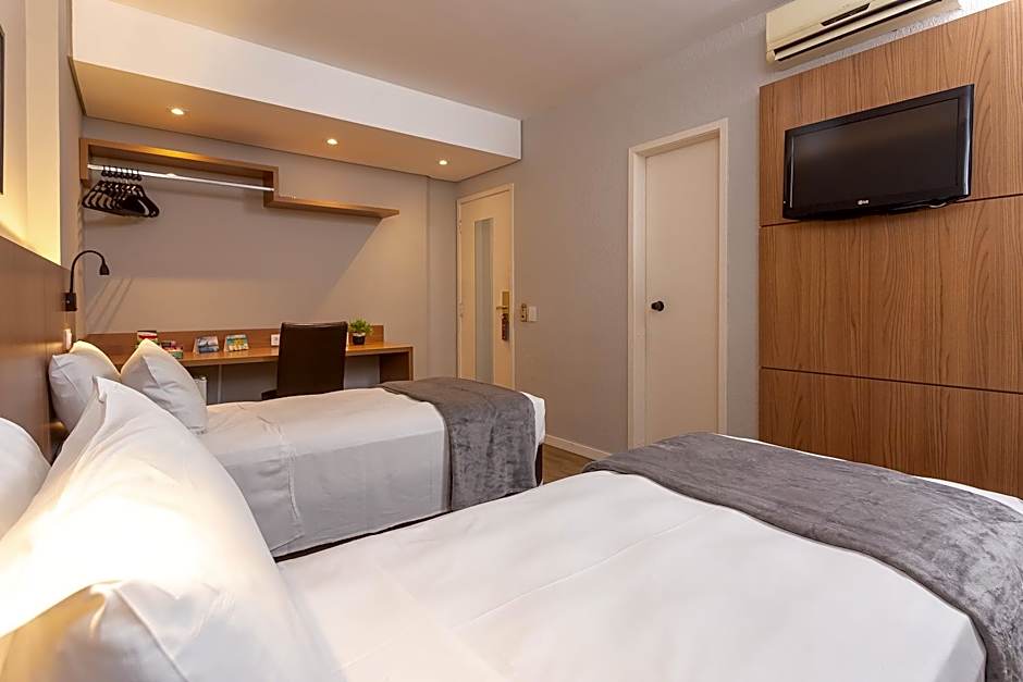 Roochelle Corporate Hotel