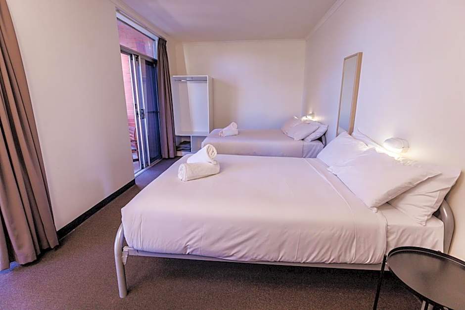 YHA Adelaide Central