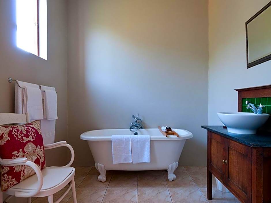 Leeuwenbosch Country House - Amakhala Game Reserve