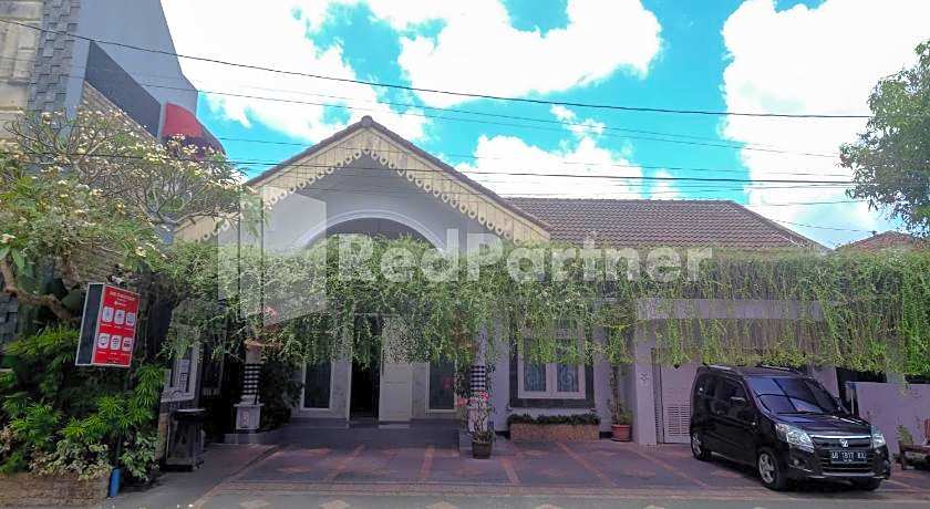 Just 11 Boutique Syariah Mitra RedDoorz near UGM Yogyakarta