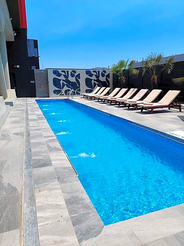 Courtyard by Marriott Santiago Airport