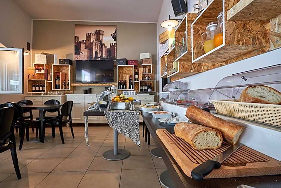 Villaggio Turistico Lugana Marina