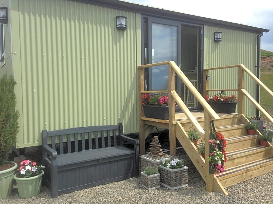 Upper Gilwern Quarry Hut