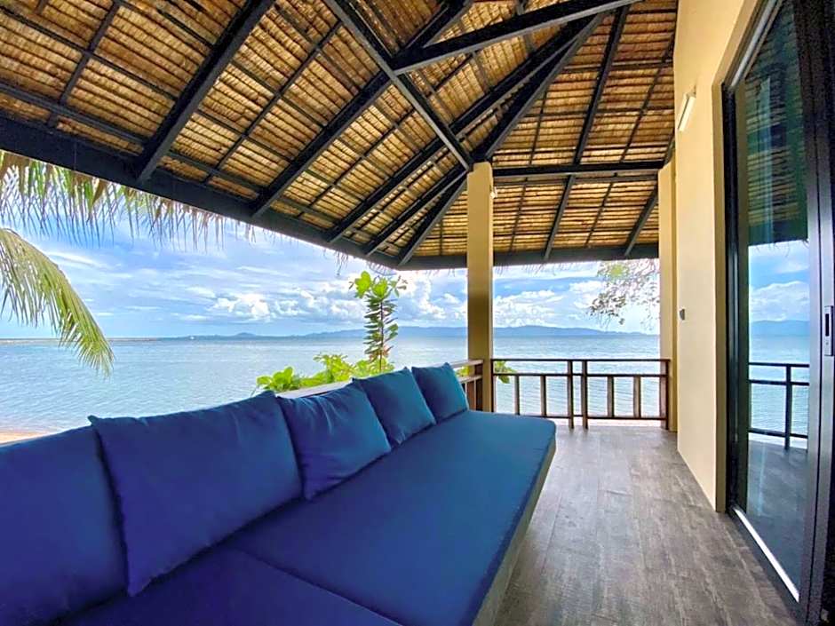 Absolute Beachfront Villas