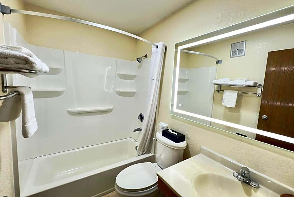 Super 8 by Wyndham Anderson/Clemson Area