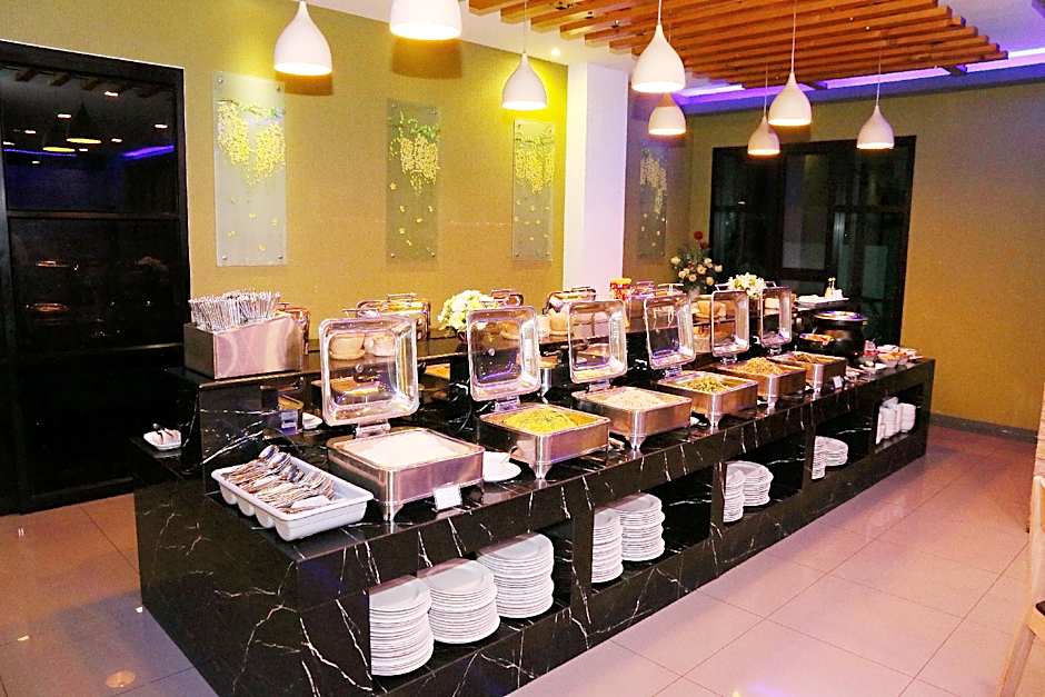 Arthitaya Green Nature Hotel & Lakkhana Poolside Resort