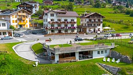 Hotel Serena - Tre Cime Views