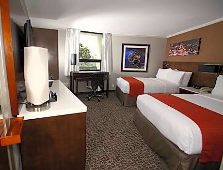 Double Room with Two Double Beds - Hearing Accessible - Non-Smoking