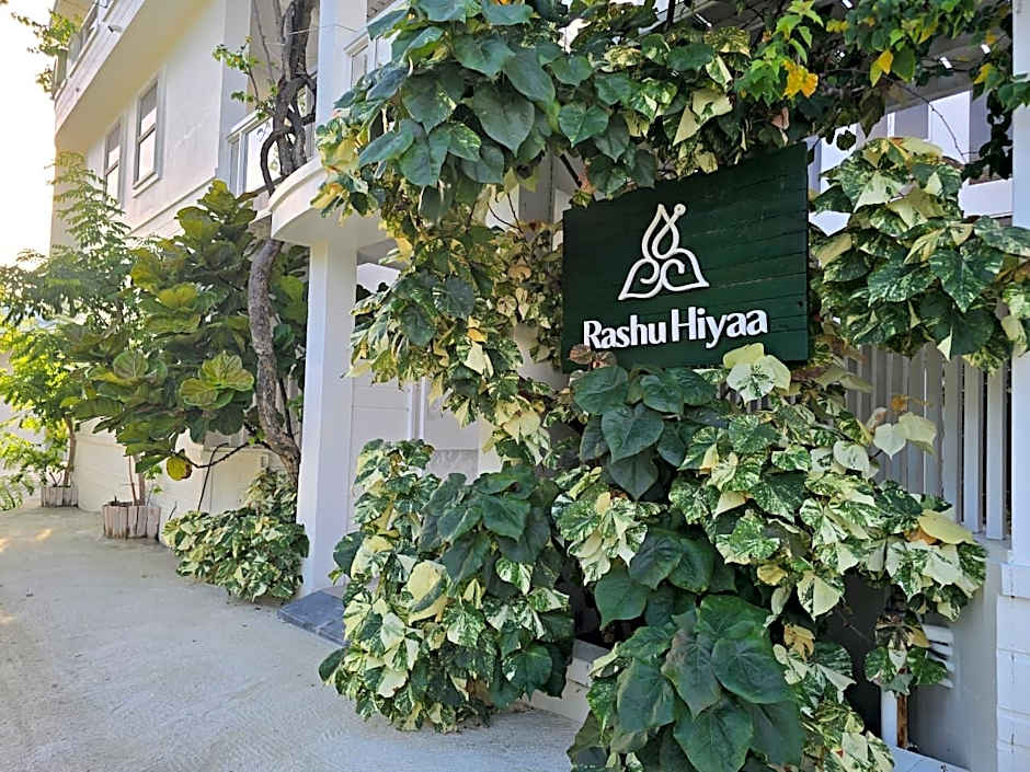 Rashu Hiyaa Hotel Dhiffushi