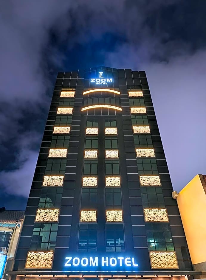 ZOOM HOTEL