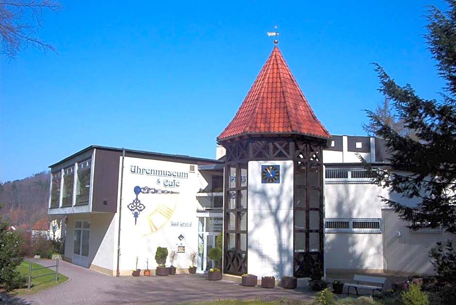 Hotel Pension am Kurmittelhaus
