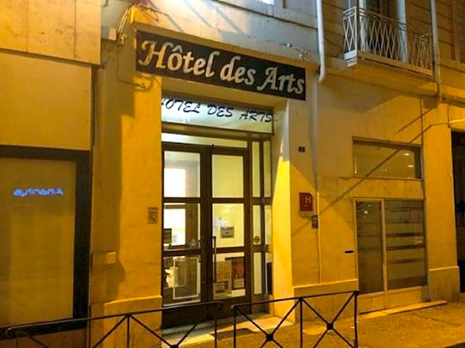 Hôtel Des Arts, Artisanal et Indépendant