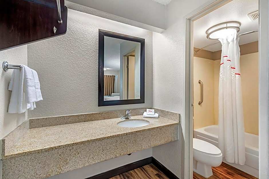 Red Roof Inn Milwaukee - Airport/ Oak Creek