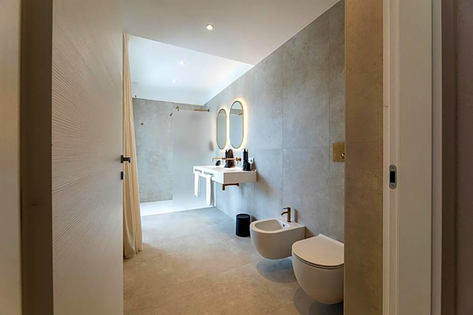 Hi Hotels Sirmione - Lakeview Pool