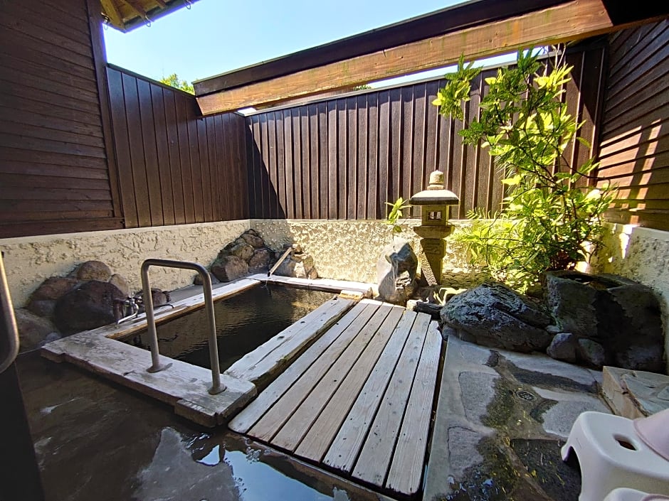 Yufuin Onsen Hasuwa Inn