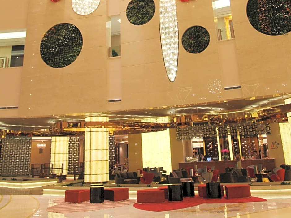 Pullman Linyi Lushang Hotel