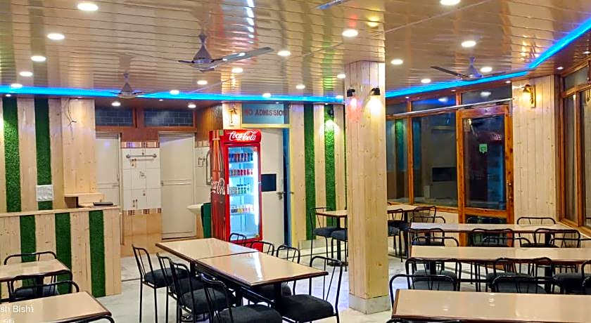 Hotel Shivalik River Retreat