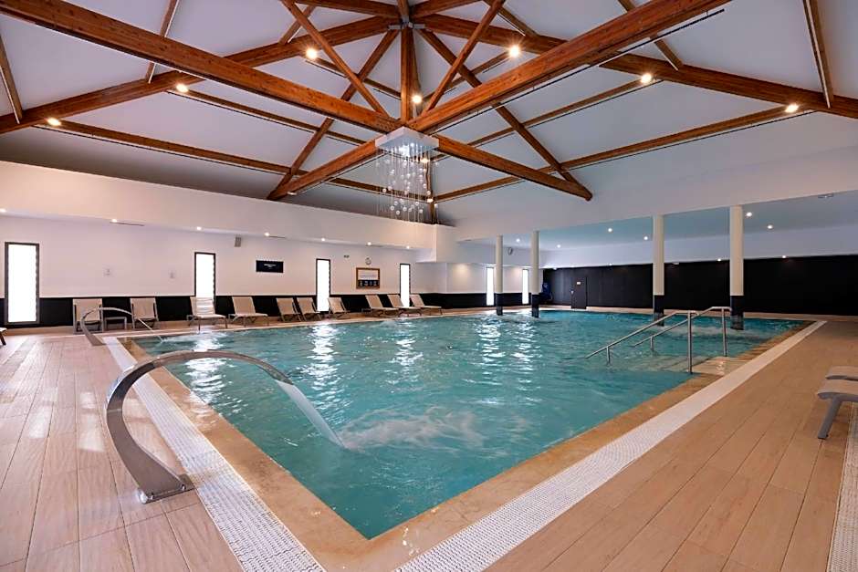 Zenitude Hotel la Valadiere, an Ascend Collection Hotel