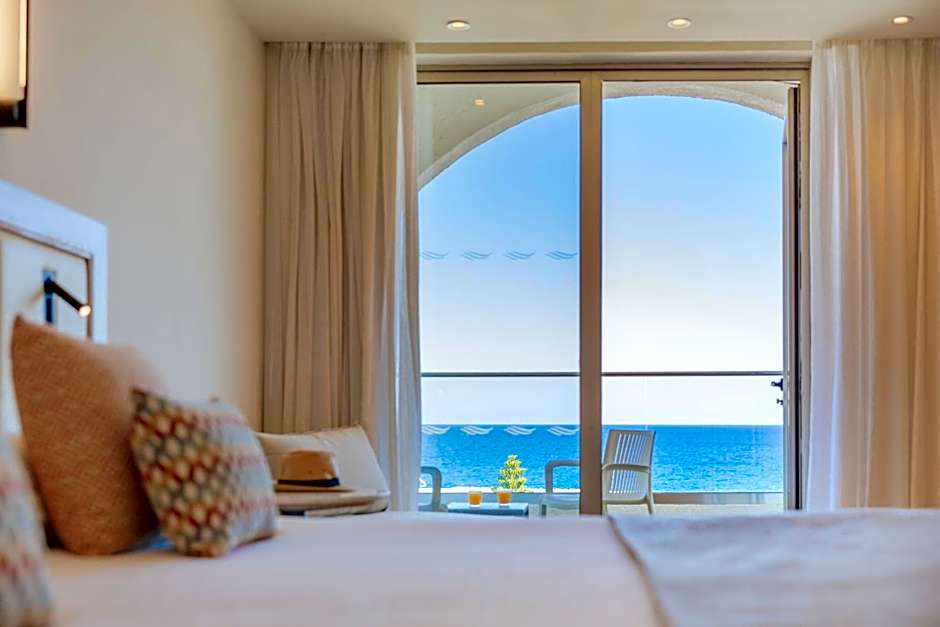 Golden Coast Beach Hotel