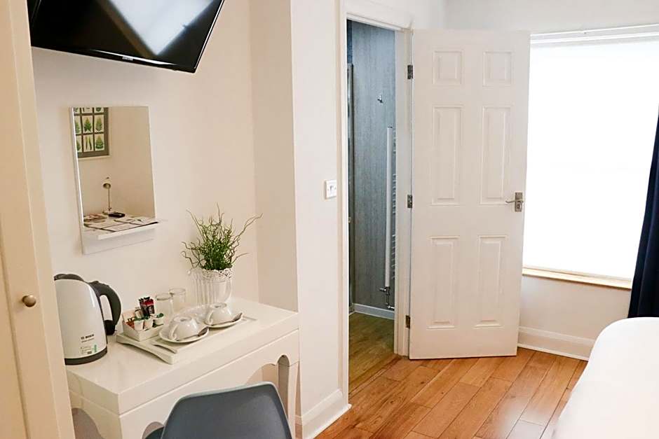 The Queen's Head Hotel