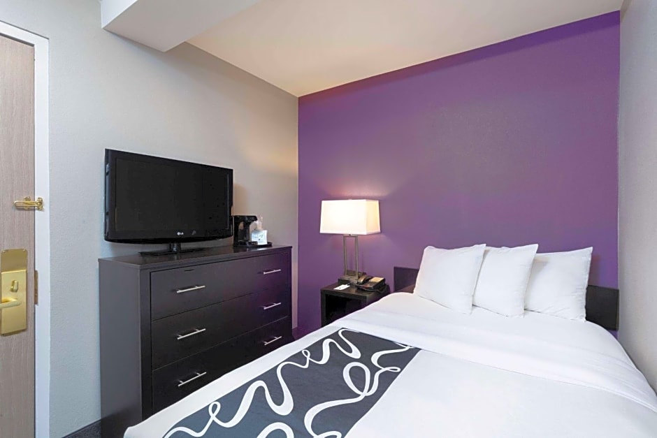 La Quinta Inn & Suites by Wyndham New York City Central Park