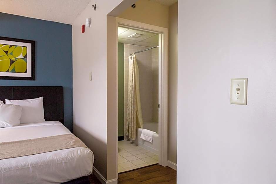 Quality Inn & Suites Auburn I-95