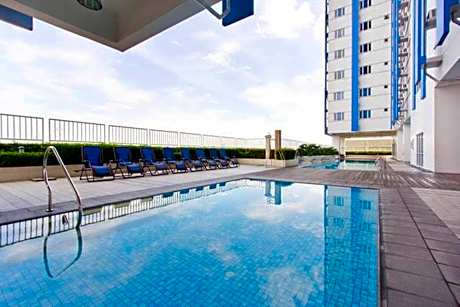 Condo Studio Luxe in Princeton Residences