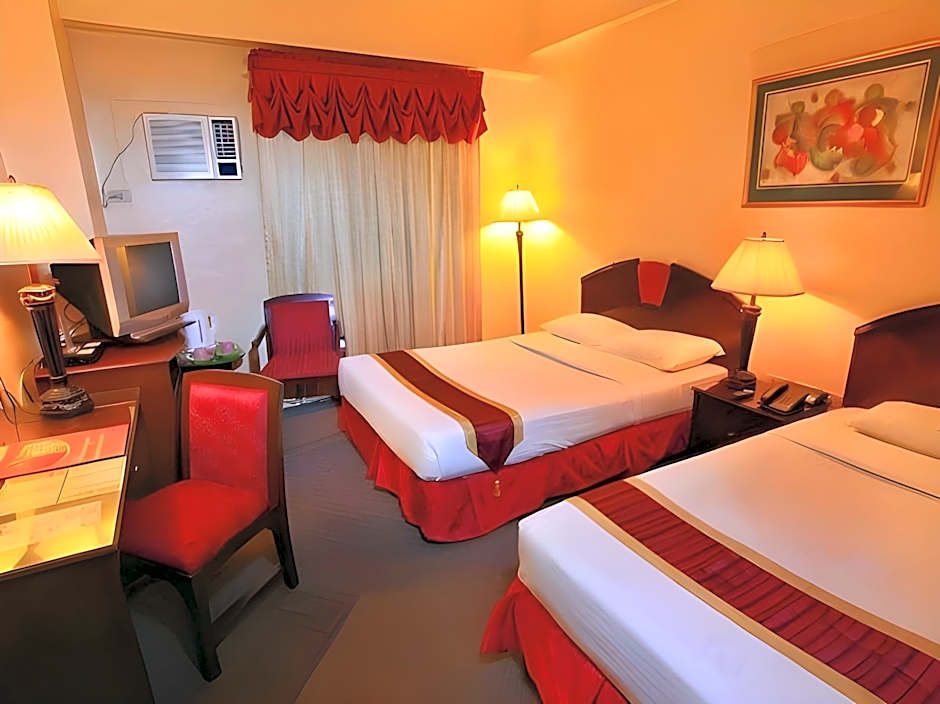Sarrosa International Hotel And Residential Suites